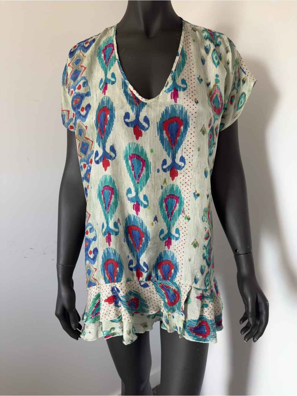 103. Johnny Was 100% Silk Short Sleeve Tunic Top